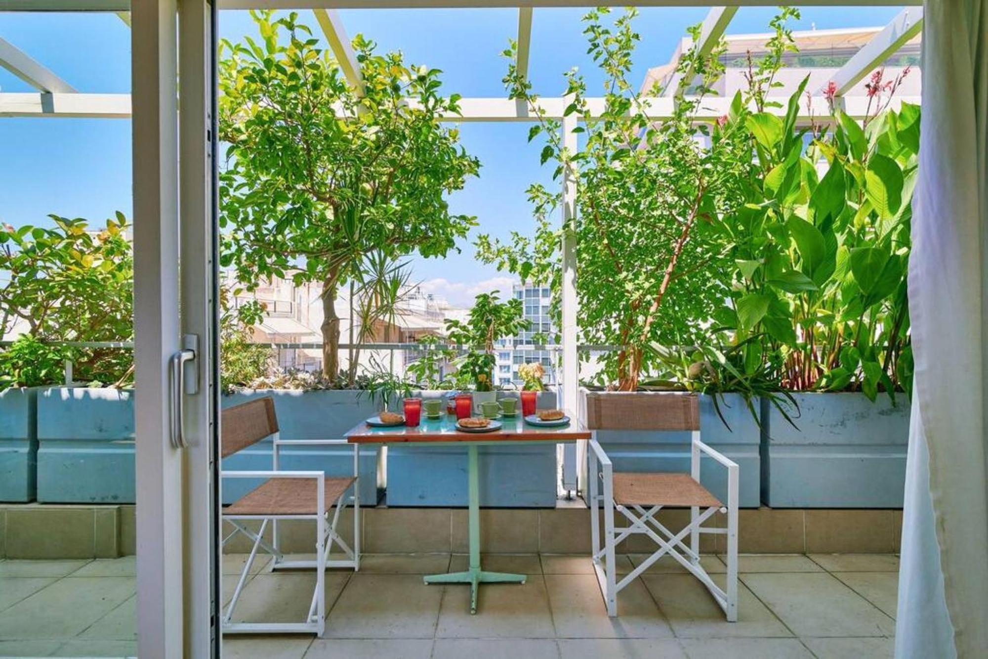 360 View In Roof Top Appartment With Patio Atena Exterior foto